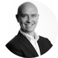 Expert Room -  Portrait - Leigh Parker-png