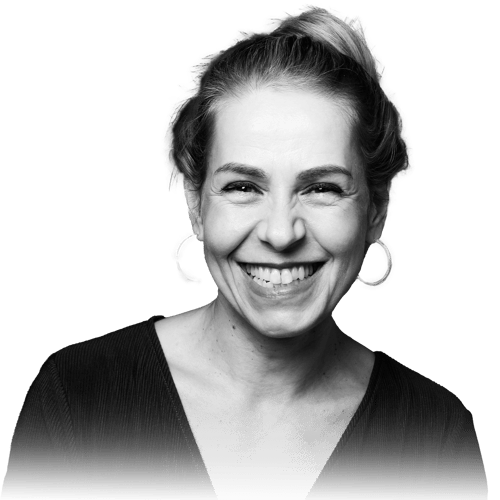 Membrain-BW-Woman-Smiling